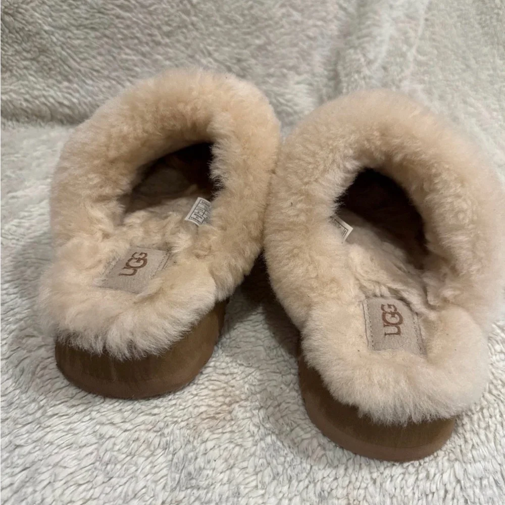 UGG slippers - Picture 3 of 6